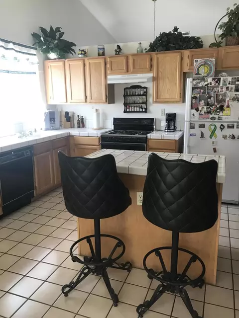 37054 Boxleaf Rd, Palmdale, CA 93550 photo 5