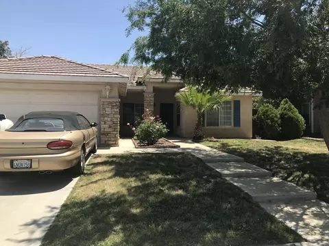 37054 Boxleaf Rd, Palmdale, CA 93550 photo 2