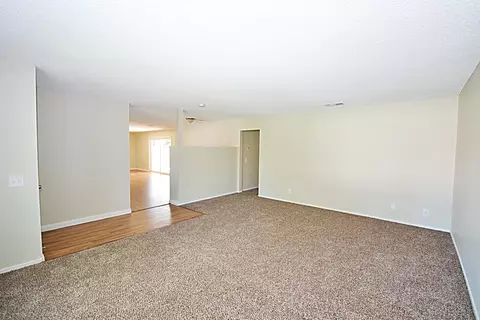 44240 8th St, Lancaster, CA 93535 photo 3
