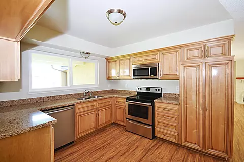 44240 8th St, Lancaster, CA 93535 photo 5