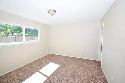 44240 8th St, Lancaster, CA 93535 photo 9