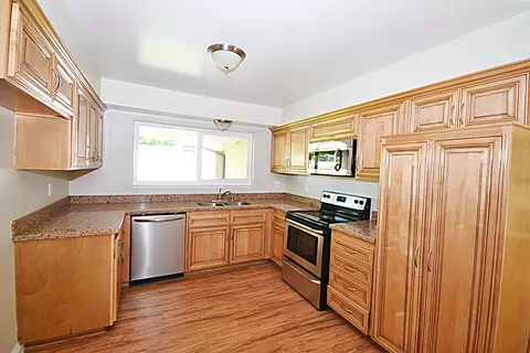 44240 8th St, Lancaster, CA 93535 photo 4