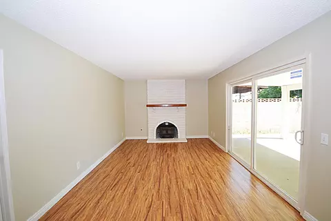 44240 8th St, Lancaster, CA 93535 photo 7