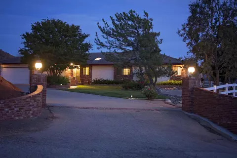 33697 Cattle Creek Rd, Acton, CA 93510 photo 1