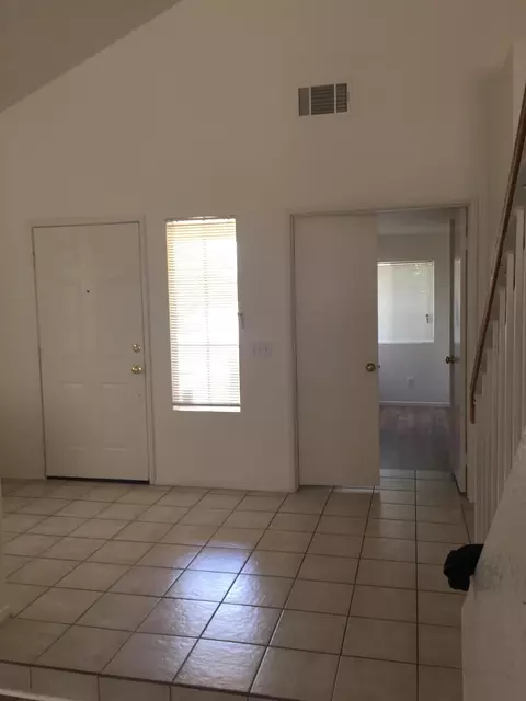 44123 17th St E, Lancaster, CA 93535 photo 2