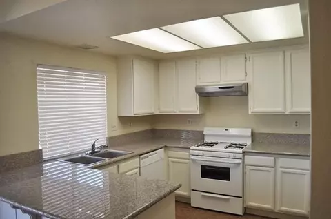 36862 37th St E, Palmdale, CA 93550 photo 8