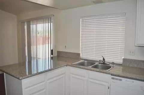 36862 37th St E, Palmdale, CA 93550 photo 9