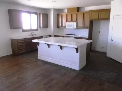 1738 Whitlatch Dr, Lancaster, CA 93535 photo 2