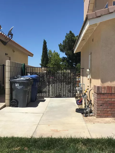 43437 Rucker St, Lancaster, CA 93535 photo 4