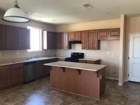 45605 Rodin St, Lancaster, CA 93535 photo 4