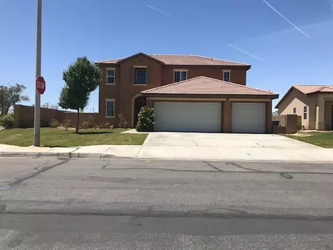 45605 Rodin St, Lancaster, CA 93535 photo 2