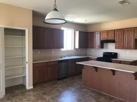45605 Rodin St, Lancaster, CA 93535 photo 5