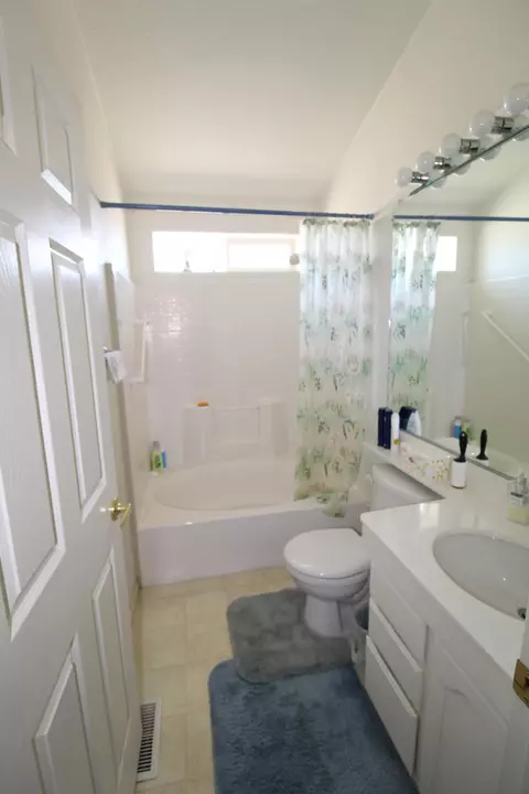 18122 Avenue O E, Lake Los Angeles, CA 93591 photo 11