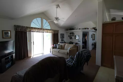 18122 Avenue O E, Lake Los Angeles, CA 93591 photo 7