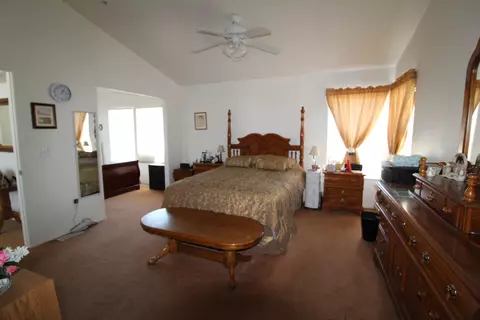 18122 Avenue O E, Lake Los Angeles, CA 93591 photo 14