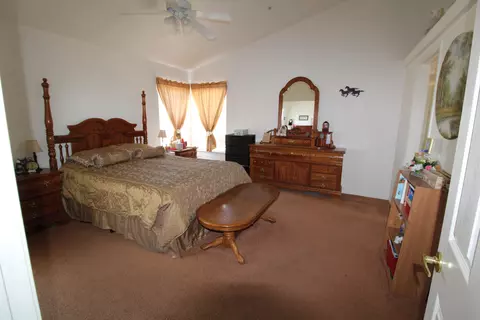 18122 Avenue O E, Lake Los Angeles, CA 93591 photo 17