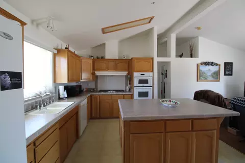 18122 Avenue O E, Lake Los Angeles, CA 93591 photo 8