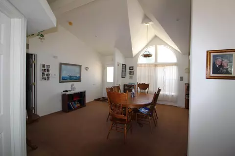 18122 Avenue O E, Lake Los Angeles, CA 93591 photo 4