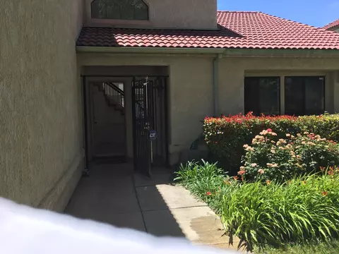 2560 Macfarlane Dr, Lancaster, CA 93536 photo 5