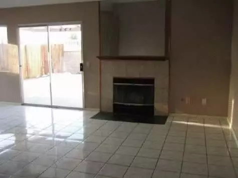 1643 Renee St, Lancaster, CA 93535 photo 2