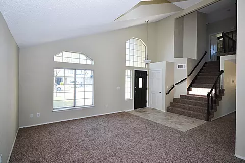 3823 Jonathon Ct, Lancaster, CA 93536 photo 3