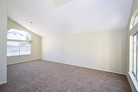 3823 Jonathon Ct, Lancaster, CA 93536 photo 4