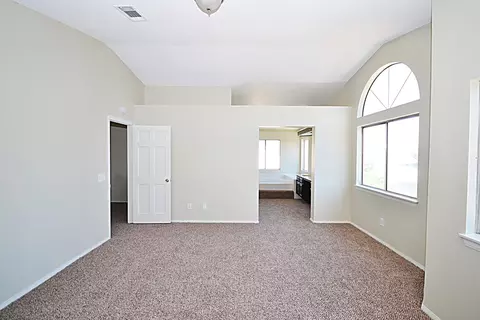 3823 Jonathon Ct, Lancaster, CA 93536 photo 11