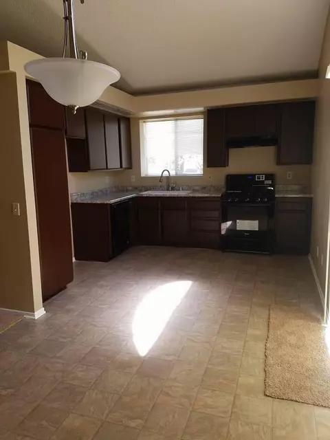 36926 Hampton Ct, Palmdale, CA 93552 photo 8