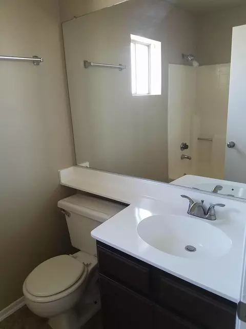 36926 Hampton Ct, Palmdale, CA 93552 photo 17