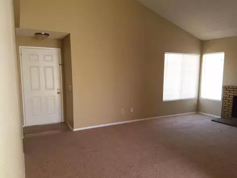 36926 Hampton Ct, Palmdale, CA 93552 photo 3