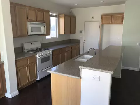 2024 Hart St, Lancaster, CA 93536 photo 8