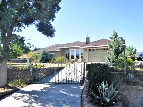 22909 Monroe Ln, Tehachapi, CA 93561 photo 1
