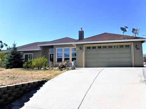 22909 Monroe Ln, Tehachapi, CA 93561 photo 2