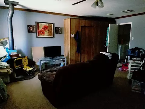 1054 Lightcap St, Lancaster, CA 93535 photo 7