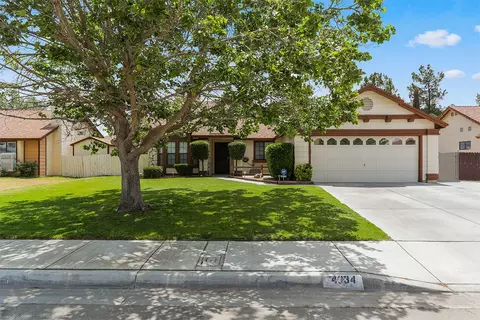 4334 Adobe Dr, Palmdale, CA 93552 photo 2