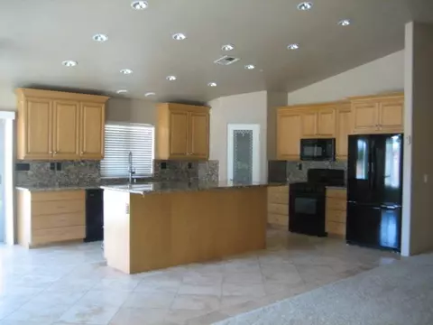 43051 37th St E, Lancaster, CA 93535 photo 16