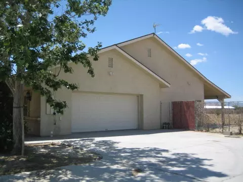 43051 37th St E, Lancaster, CA 93535 photo 3