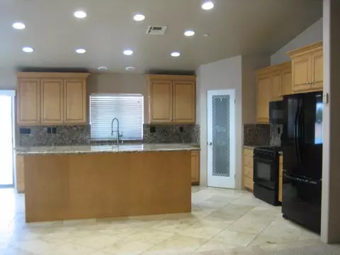 43051 37th St E, Lancaster, CA 93535 photo 17