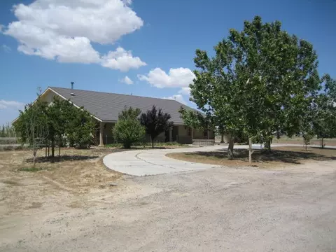 43051 37th St E, Lancaster, CA 93535 photo 2