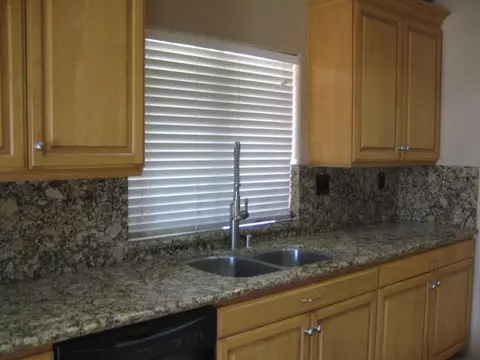 43051 37th St E, Lancaster, CA 93535 photo 18