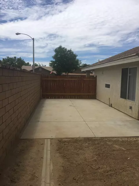 1621 Silvia Ave, Lancaster, CA 93535 photo 11