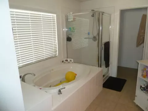 45130 Parkview Ln, Lancaster, CA 93535 photo 18