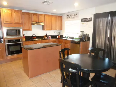 45130 Parkview Ln, Lancaster, CA 93535 photo 9