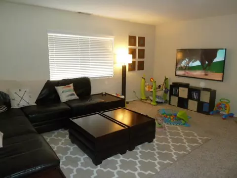 45130 Parkview Ln, Lancaster, CA 93535 photo 6