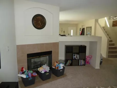 45130 Parkview Ln, Lancaster, CA 93535 photo 8