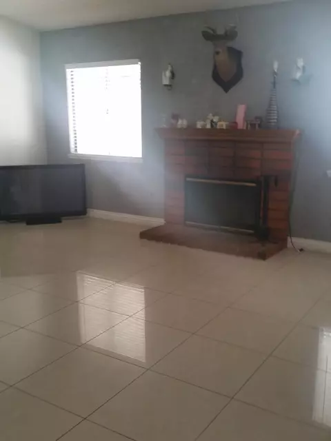 4518 Avenue R6 E, Palmdale, CA 93552 photo 5
