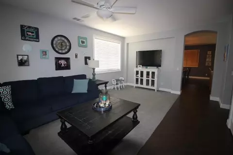 1642 Regents St, Lancaster, CA 93534 photo 3
