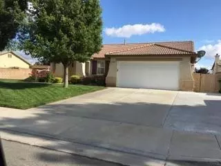 1642 Regents St, Lancaster, CA 93534 photo 2