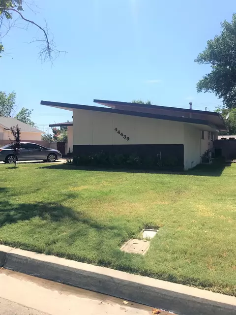 44439 Lowtree Ave, Lancaster, CA 93534 photo 2