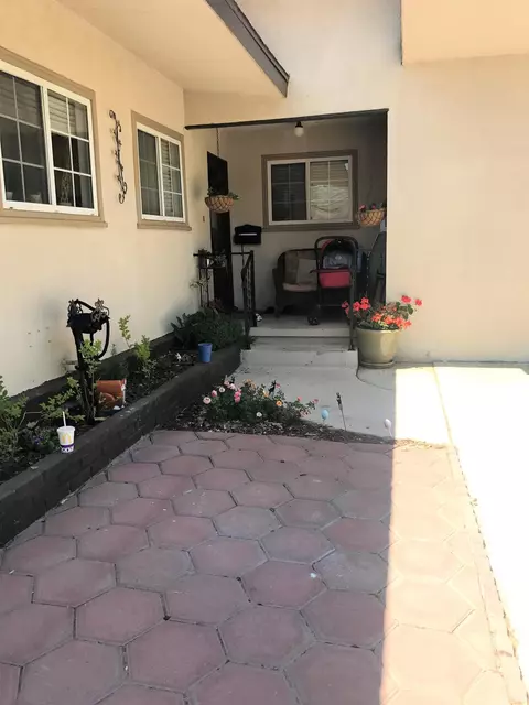 44439 Lowtree Ave, Lancaster, CA 93534 photo 5
